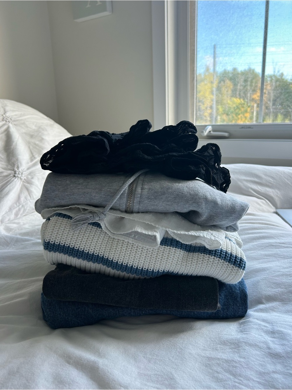 6 item Clothing Bundle (Edikted, Zara, Levi’s, Aritzia, etc.)